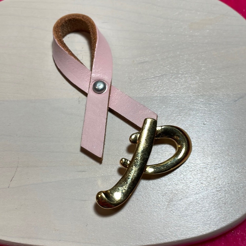 Gold tone P initial Brooch/Pin